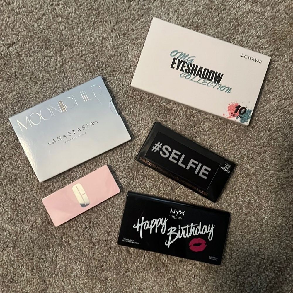 Make up bundle